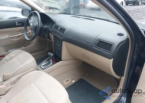 2003 Volkswagen Jetta Gl z USA, uszkodzony, nr VIN 3VWRK69M43M161380